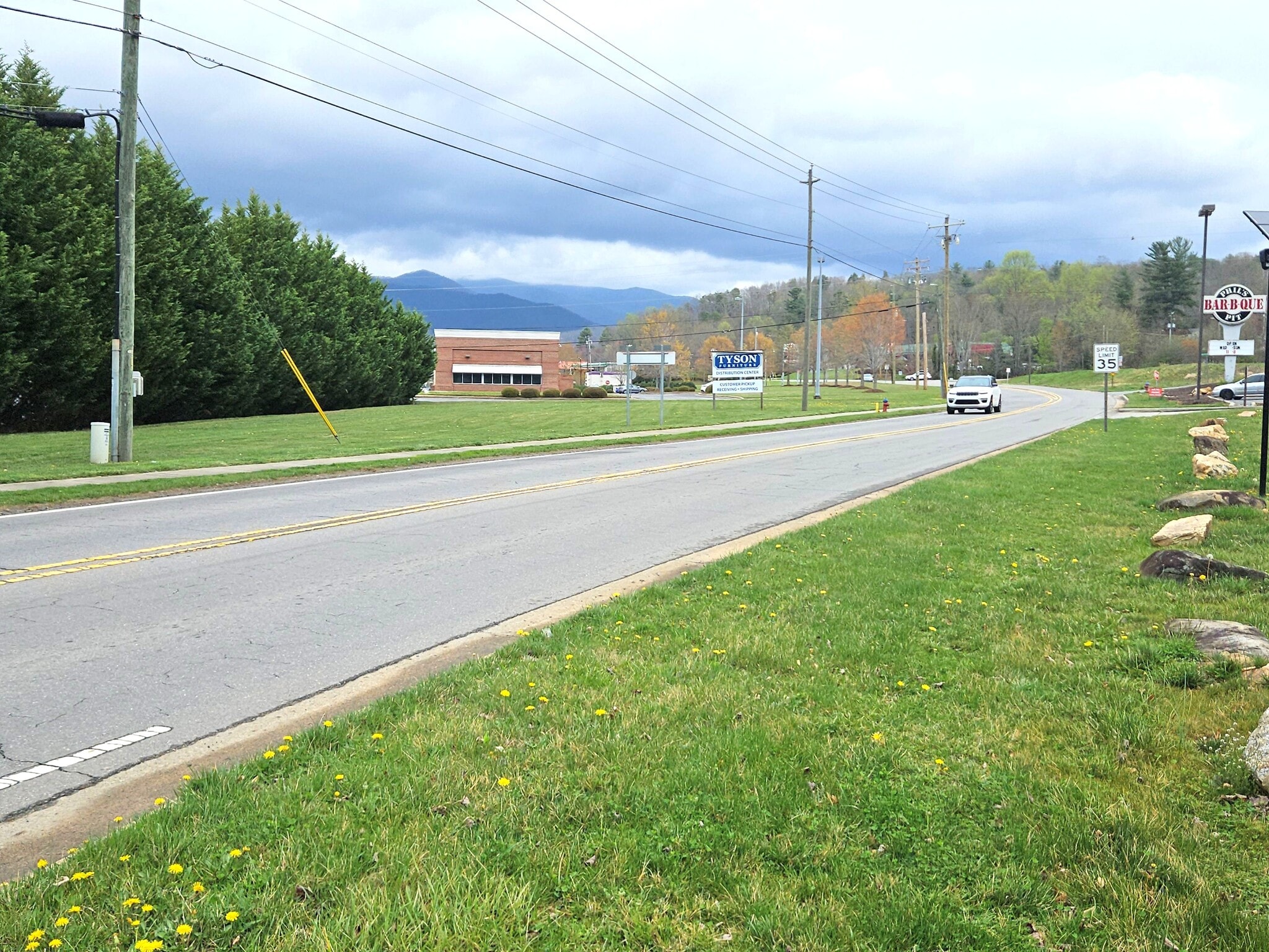 701 NC-9, Black Mountain, NC for sale Building Photo- Image 1 of 7