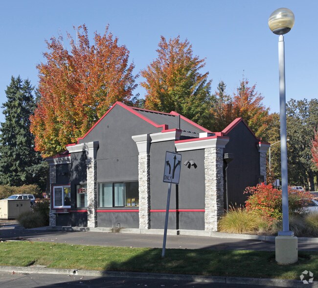 1001-1071 SE Tualatin Valley Hwy, Hillsboro, OR for lease - Building Photo - Image 3 of 17