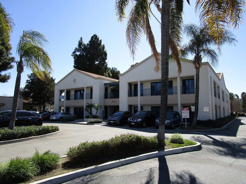 1430 E Cooley Dr, Colton, CA à louer - Photo du bâtiment - Image 3 de 10