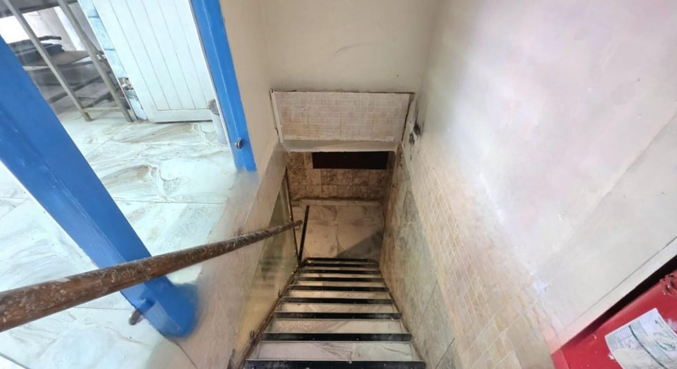 15 Uxbridge Rd, London for lease - Building Photo - Image 3 of 6