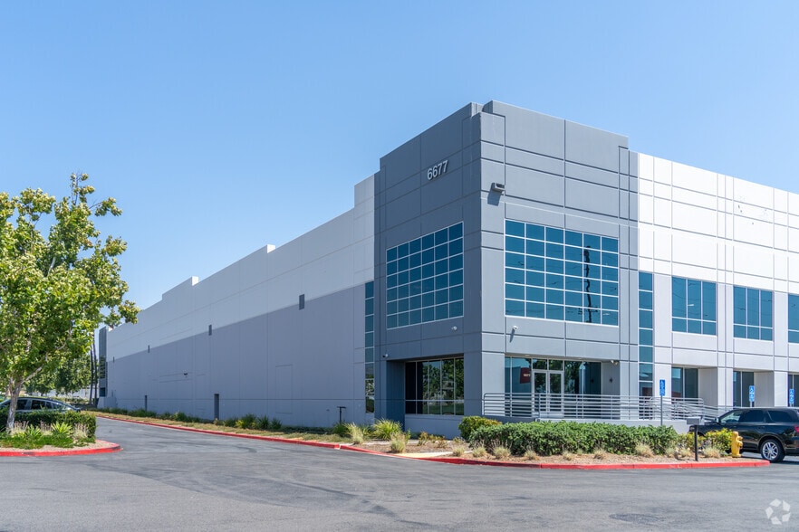 2358 Cottonwood Ave, Riverside, CA for lease - Building Photo - Image 2 of 11