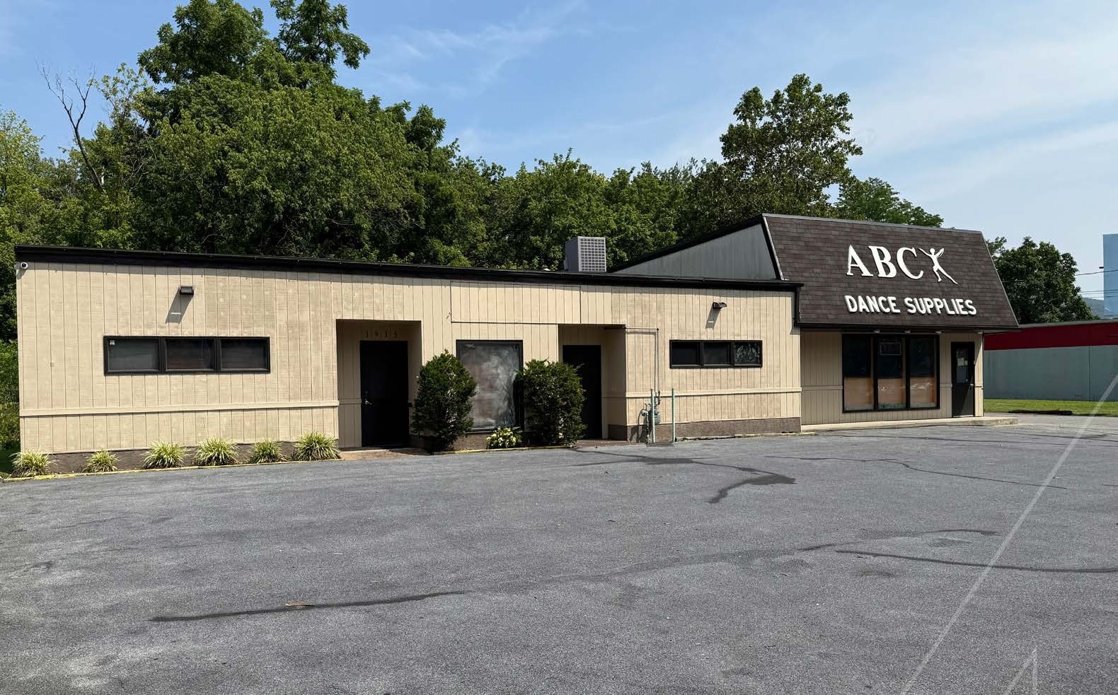 1915 Kutztown Rd, Reading, PA for lease Building Photo- Image 1 of 2