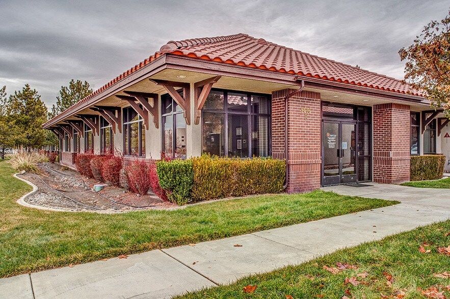 9408 Double R Blvd, Reno, NV à louer - Photo du bâtiment - Image 2 de 17