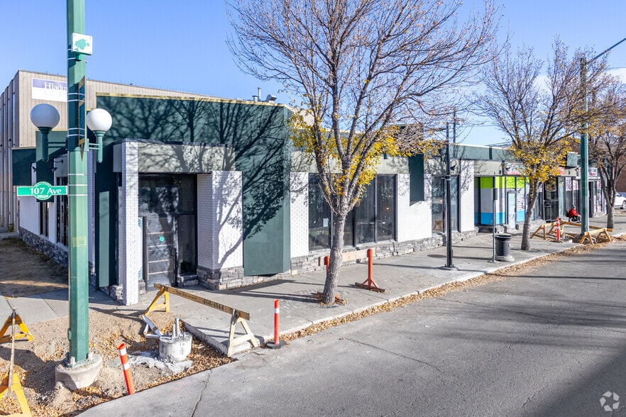 10130 107 Av NW, Edmonton, AB à louer - Photo du bâtiment - Image 2 de 16