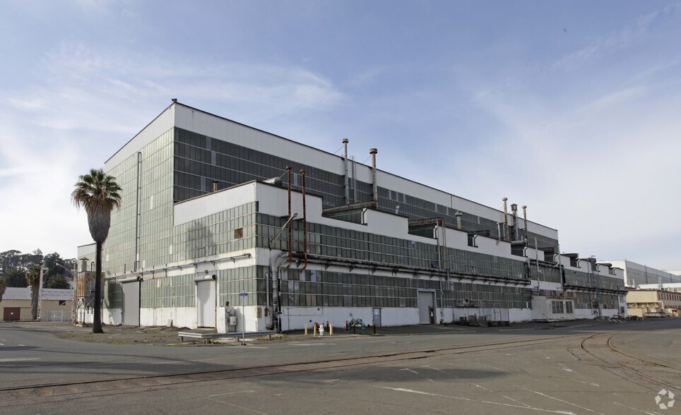 1275 Nimitz Ave, Vallejo, CA à louer - Photo du bâtiment - Image 3 de 5