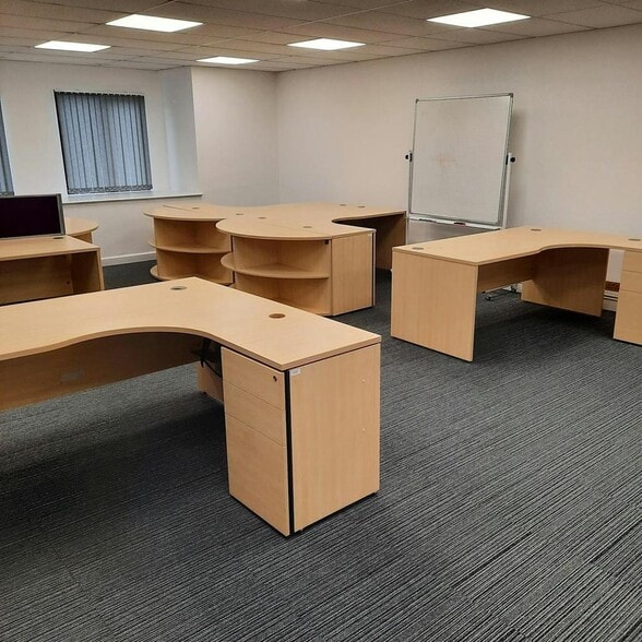 Linden Dr, Liss à louer - Photo intérieure - Image 3 de 4