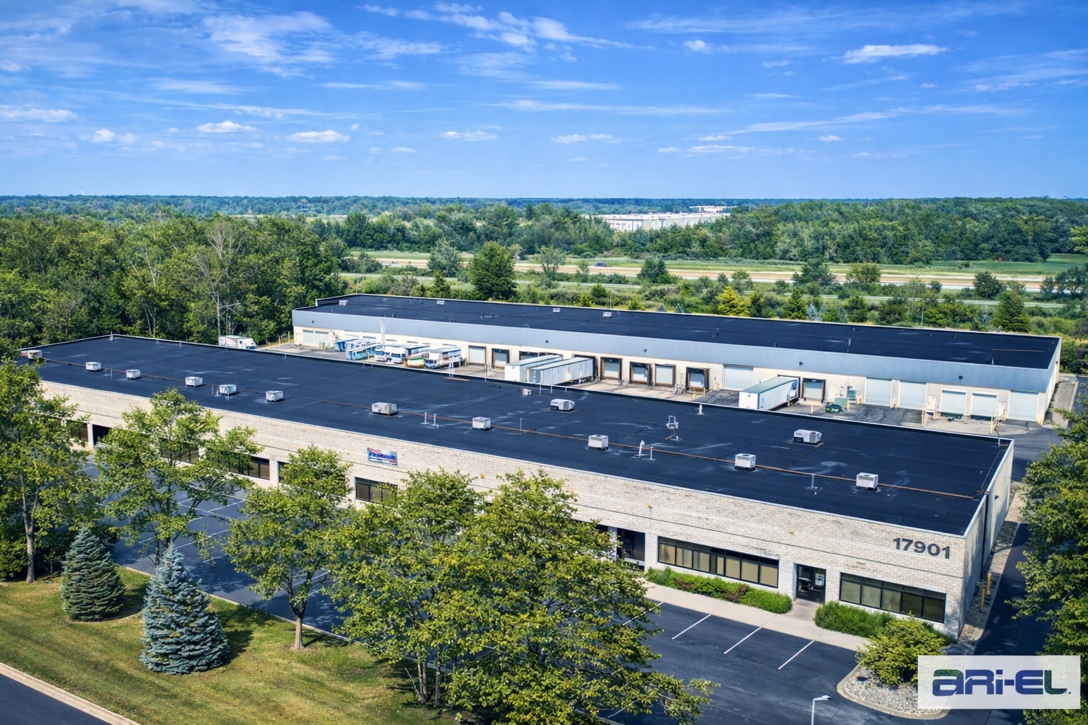 17901 Woodland Dr, New Boston, MI for lease Primary Photo- Image 1 of 5