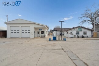 Plus de détails pour 5913 Troy Mills rd, Coggon, IA - Commerce de détail à vendre