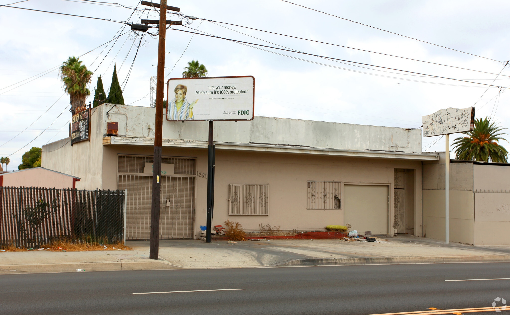 1251 W Century Blvd, Los Angeles, CA for lease Primary Photo- Image 1 of 4