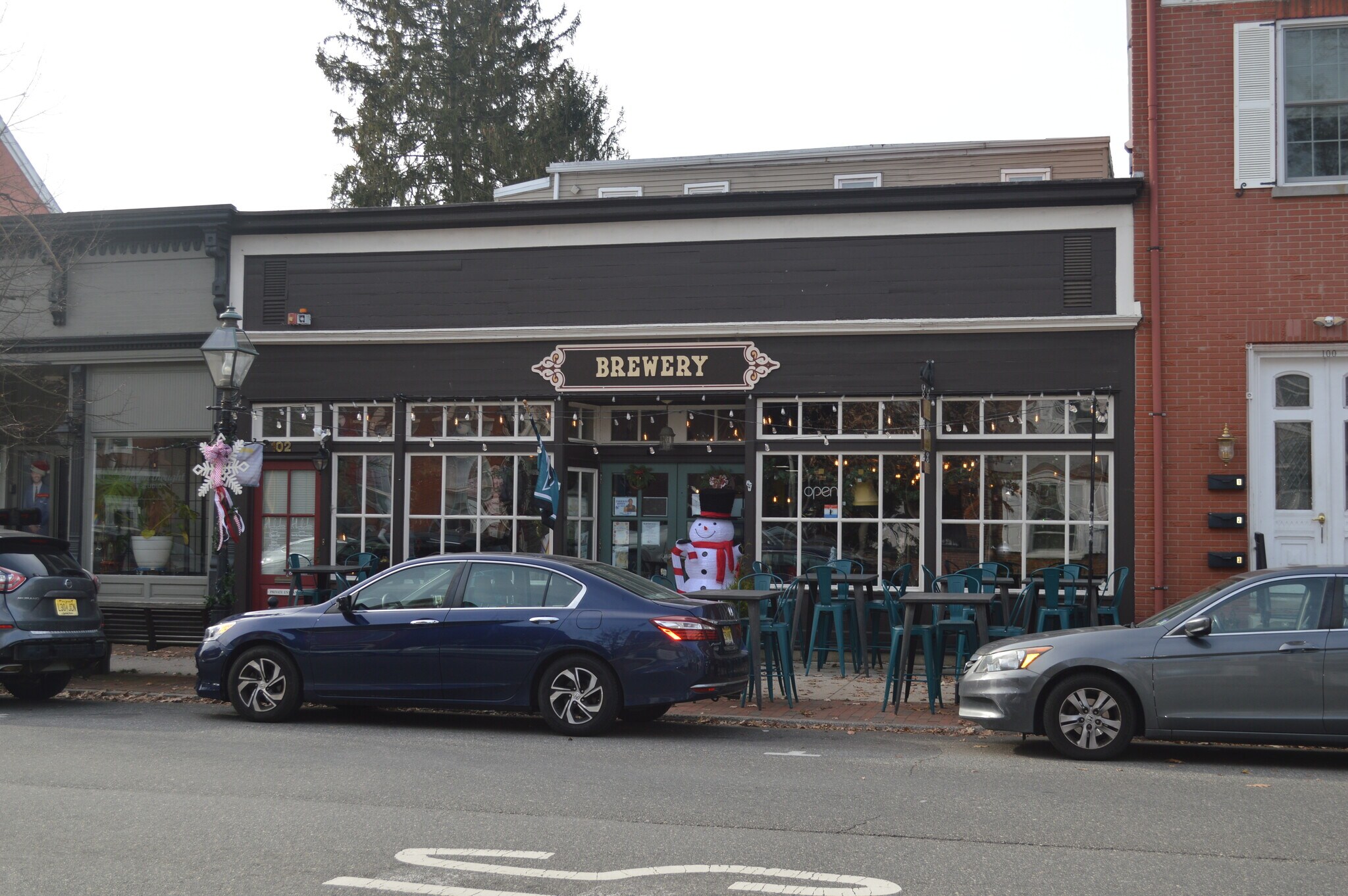 Bordentown Portfolio portefeuille de 3 propriétés à vendre sur LoopNet.ca Photo principale- Image 1 de 7