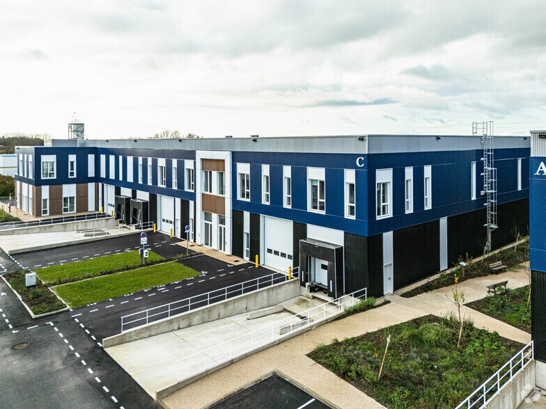 230 Avenue Paul Langevin, Moissy-Cramayel à louer - Photo principale - Image 1 de 3
