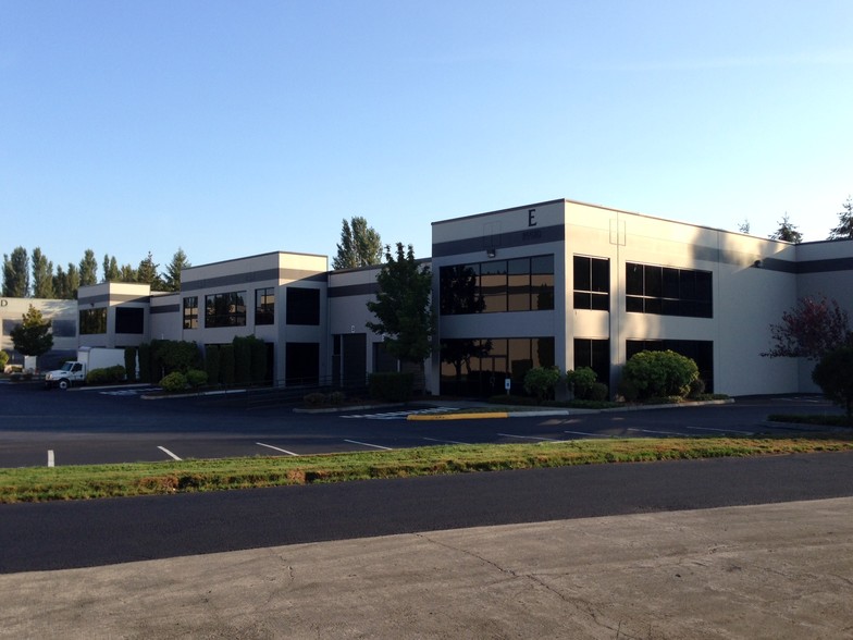 15540 Woodinville-Redmond Rd NE, Woodinville, WA for lease - Building Photo - Image 3 of 5