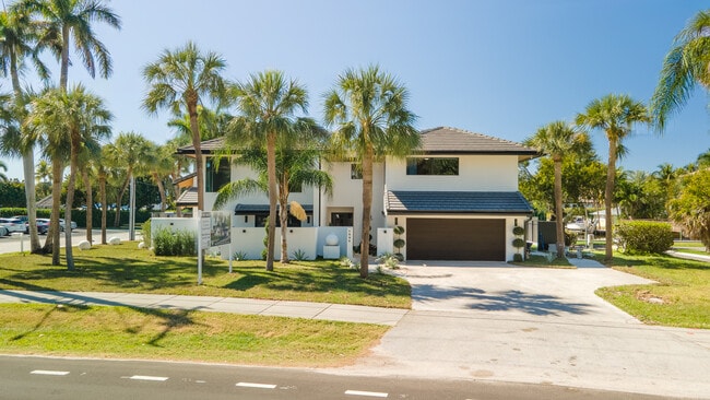 Plus de détails pour 1690 S Ocean Blvd, Delray Beach, FL - Multi-résidentiel à vendre