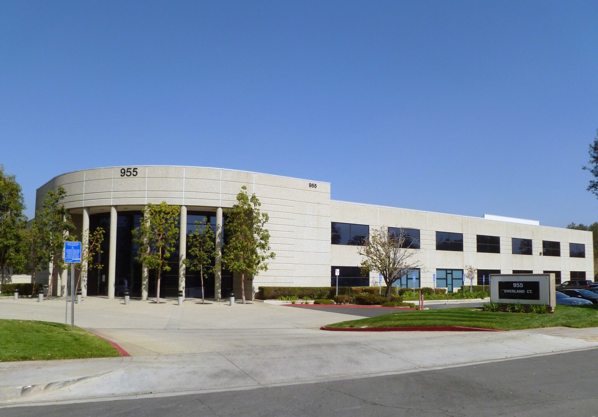 955 Overland Ct, San Dimas, CA à louer Photo du bâtiment- Image 1 de 16