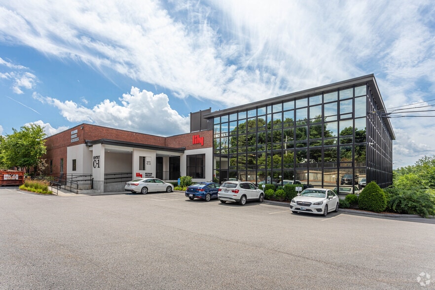 145 Rosemary St, Needham, MA for lease - Building Photo - Image 3 of 6