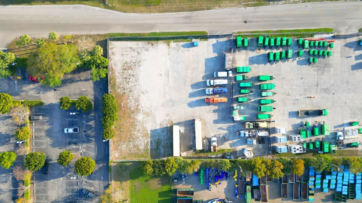766 Pike Rd, West Palm Beach, FL for lease Aerial- Image 1 of 7