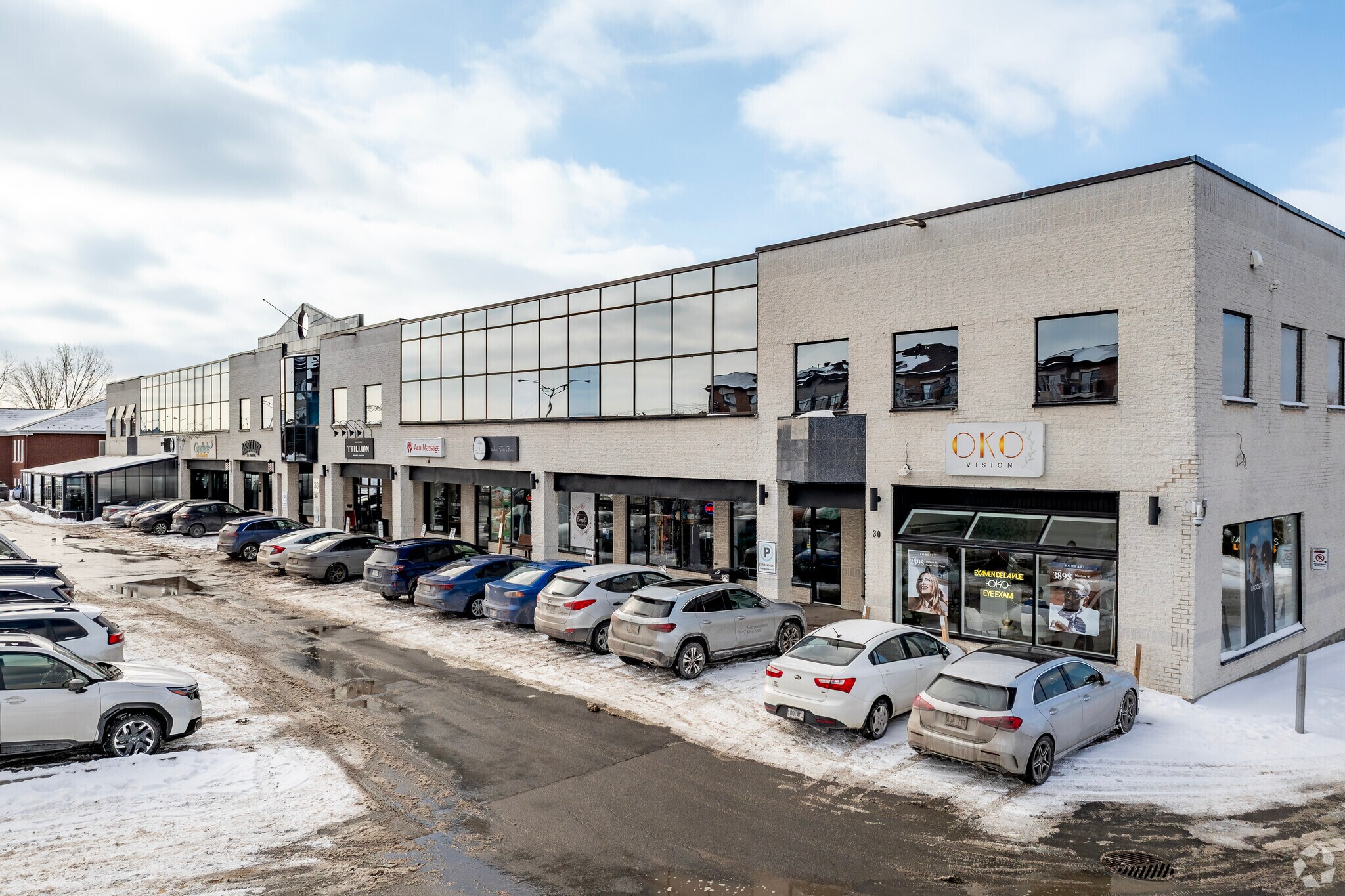 30 Boul Taschereau, La Prairie, QC for sale Primary Photo- Image 1 of 1