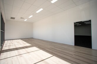 324 Annangrove Rd, Rouse Hill for lease Interior Photo- Image 2 of 4