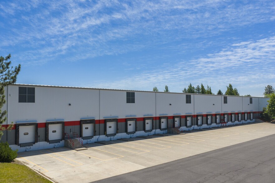 10110 Aero Rd, Cheney, WA à louer - Photo du bâtiment - Image 3 de 9
