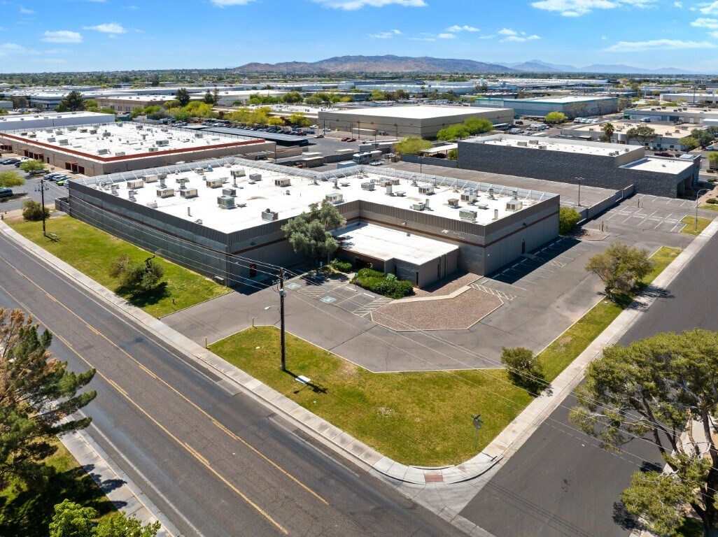 2400 S Roosevelt St, Tempe, AZ à vendre Photo du bâtiment- Image 1 de 1