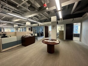 10 N Dearborn St, Chicago, IL for lease Interior Photo- Image 2 of 5