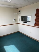 118 S Kimberly Ave, Somerset, PA for lease Interior Photo- Image 2 of 4