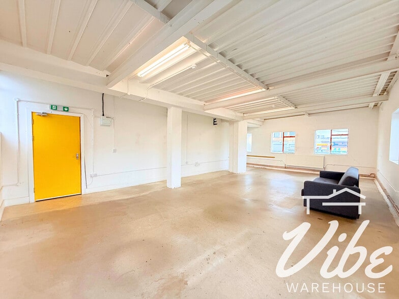 451 Wick Ln, London for lease - Building Photo - Image 2 of 12