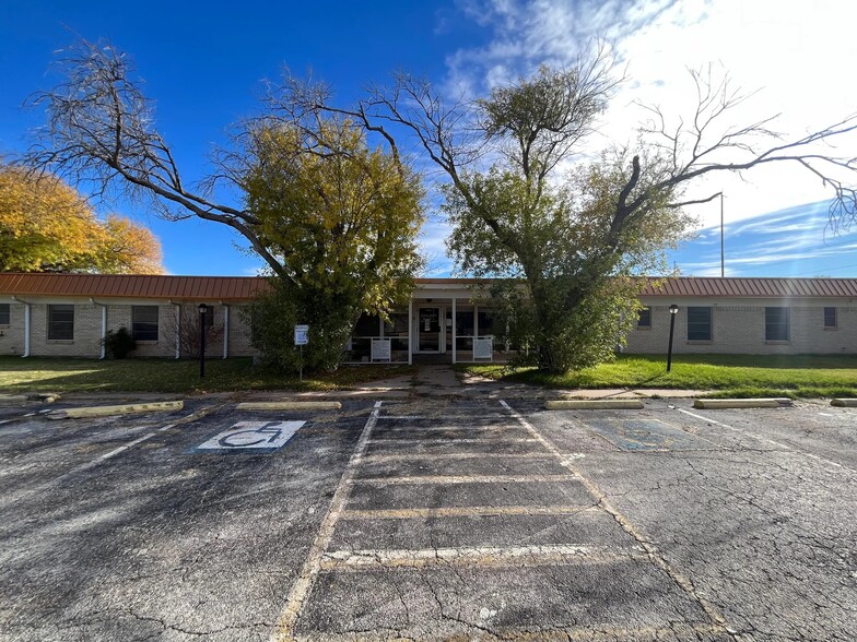 125 Avenue J, Anson, TX for sale - Building Photo - Image 2 of 10