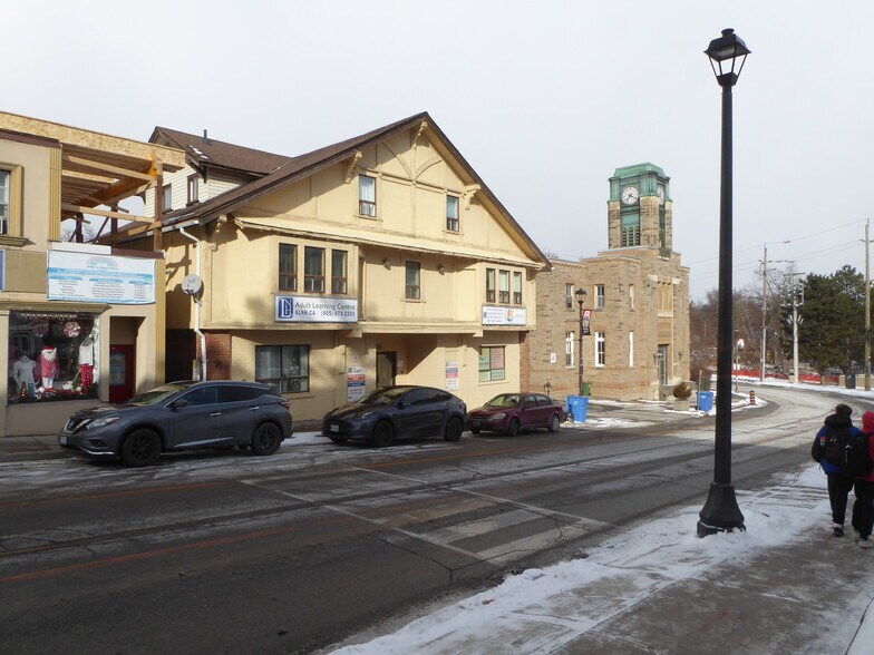 72 Mill St, Halton Hills, ON à vendre - Photo du bâtiment - Image 1 de 28