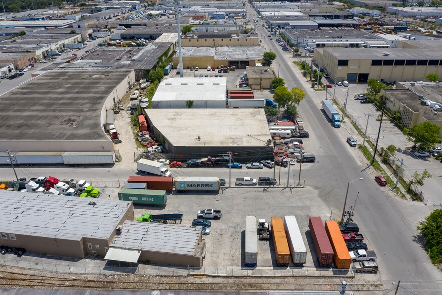 5791 NW 37th Ave, Miami, FL à louer - Photo du bâtiment - Image 3 de 26