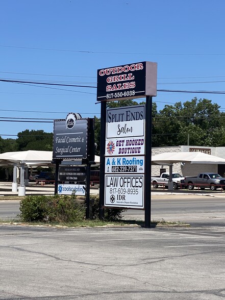 1020 Fort Worth Hwy, Weatherford, TX for lease - Building Photo - Image 2 of 2