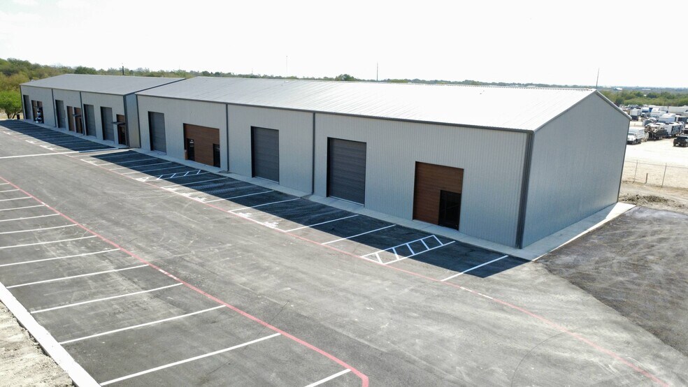 280 Weil Rd, Cibolo, TX à louer - Photo du bâtiment - Image 2 de 13