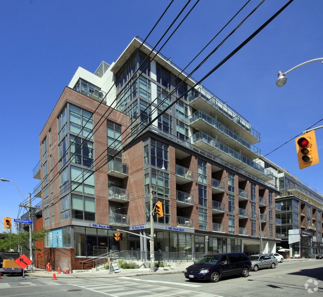 2-4 Gladstone Ave, Toronto, ON à louer - Photo du bâtiment - Image 2 de 6