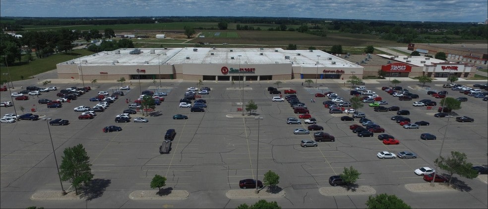 3410-3440 4th St, Mason City, IA for lease - Aerial - Image 3 of 7
