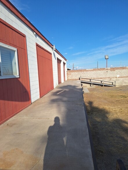 231 Elliott Rd, Henderson, NV for lease - Building Photo - Image 3 of 10