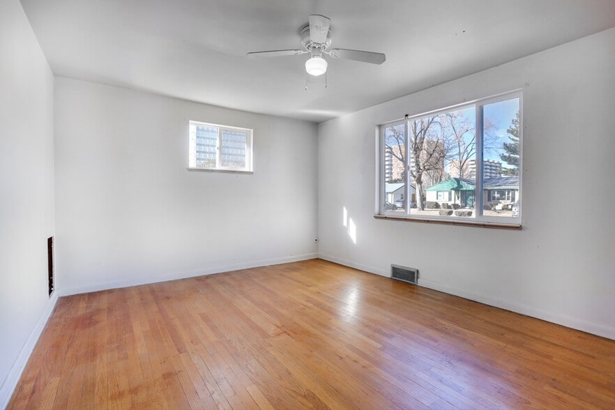 4480 E Montana Pl, Denver, CO à vendre - Photo intérieure - Image 3 de 16