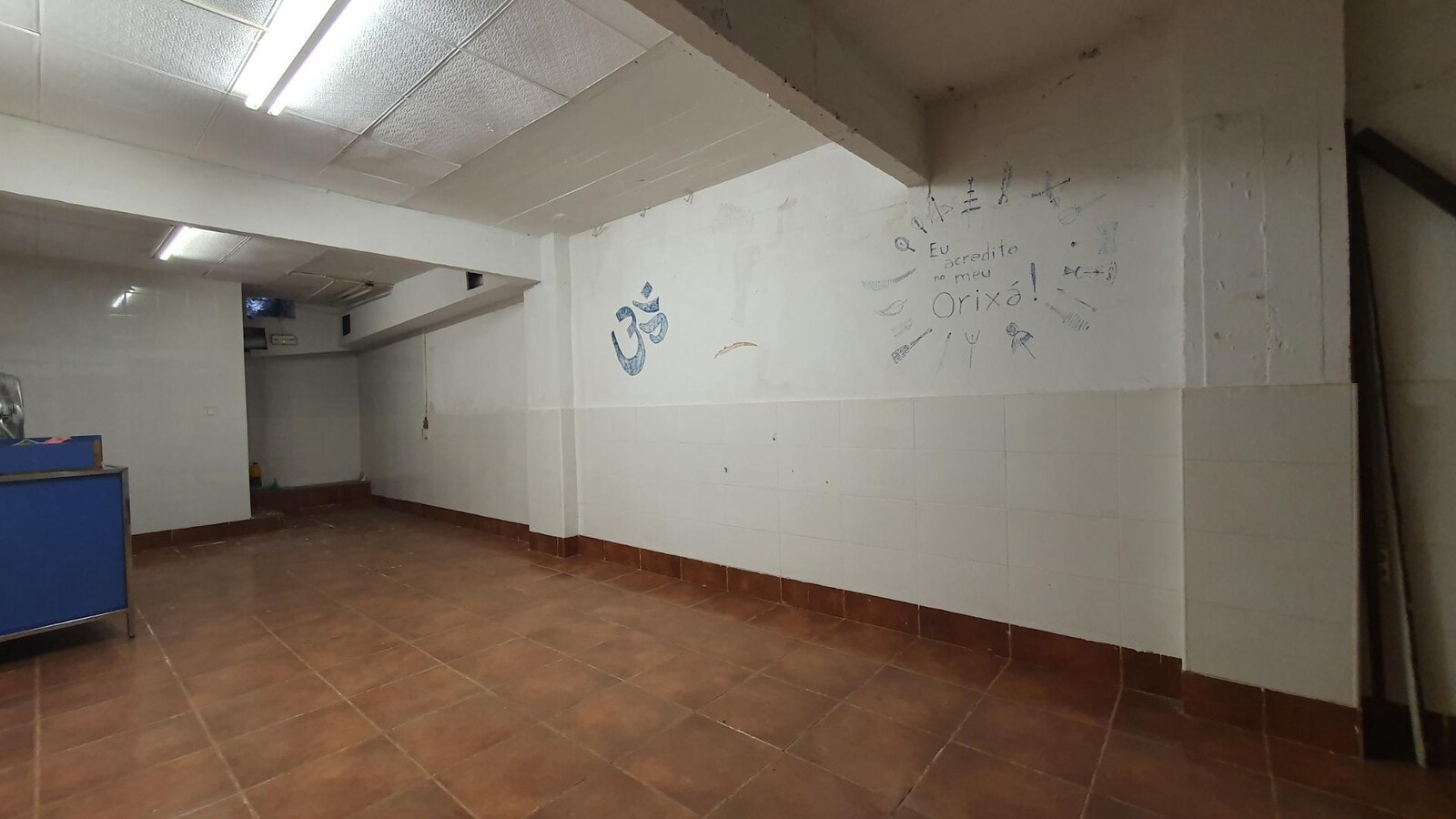 Bilbao, VIZ 48012 - Unit - - - Interior Photo - Image 2 of 12