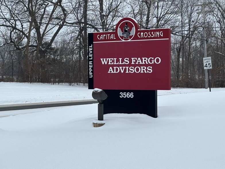 3566 SW Capital Ave, Battle Creek, MI for lease - Building Photo - Image 2 of 10