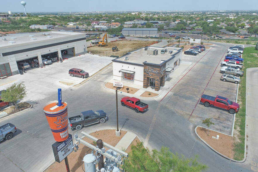 655 S Bibb Ave, Eagle Pass, TX à vendre - Photo du bâtiment - Image 3 de 8