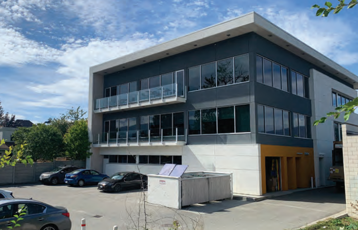 3935 Lakeshore Rd, Kelowna, BC for lease - Primary Photo - Image 3 of 13