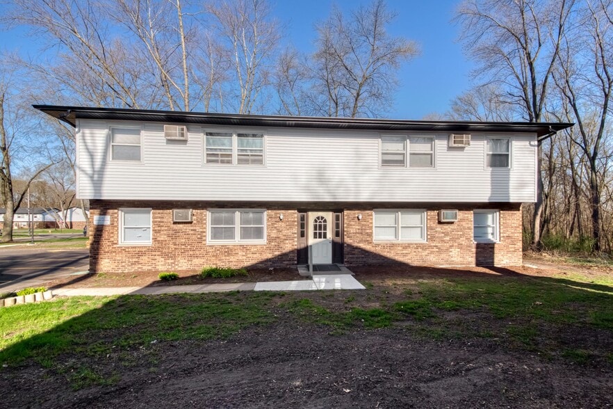 2400 Dixie Dr, Portage, IN for sale - Building Photo - Image 3 of 13