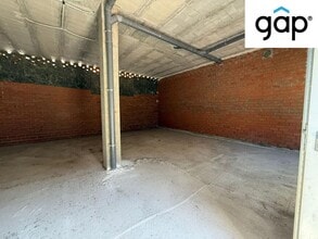 Retail in Cuenca, Cuenca for lease Interior Photo- Image 2 of 6