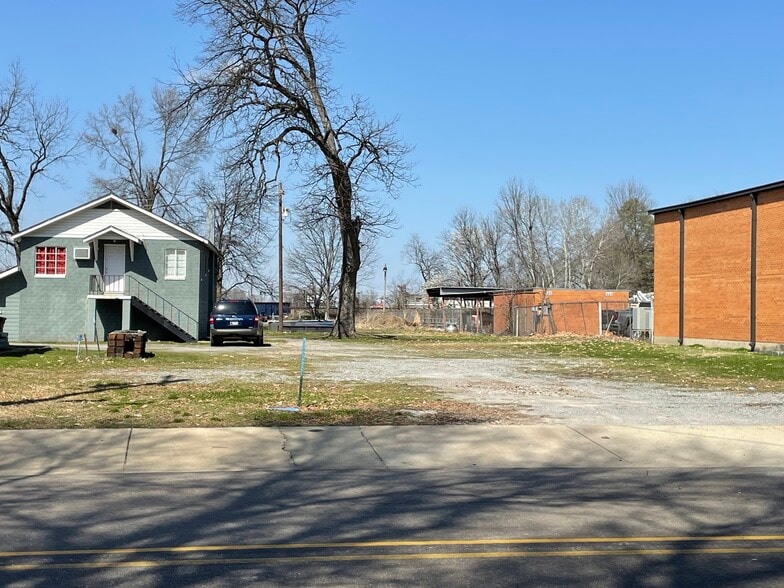 706 E Union Ave, Wynne, AR à vendre - Photo du bâtiment - Image 2 de 2