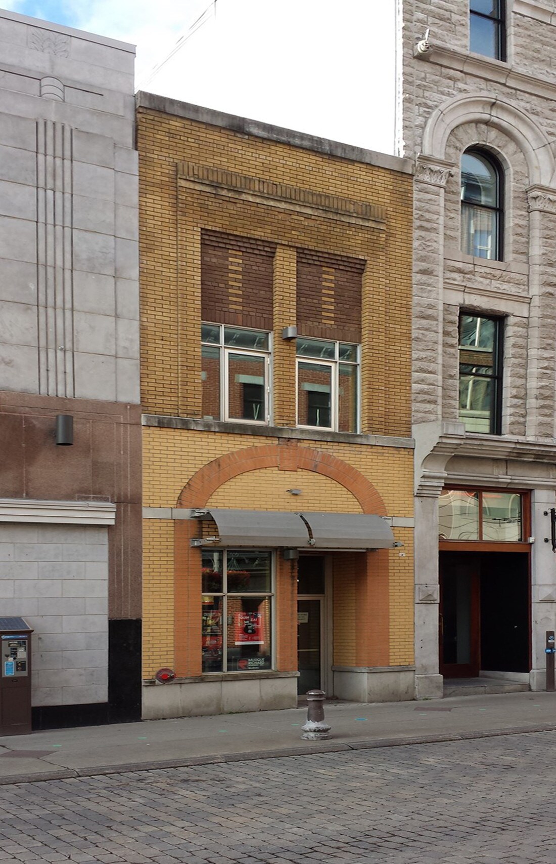 645 Rue Saint-Joseph E E, Québec, QC for sale Building Photo- Image 1 of 1