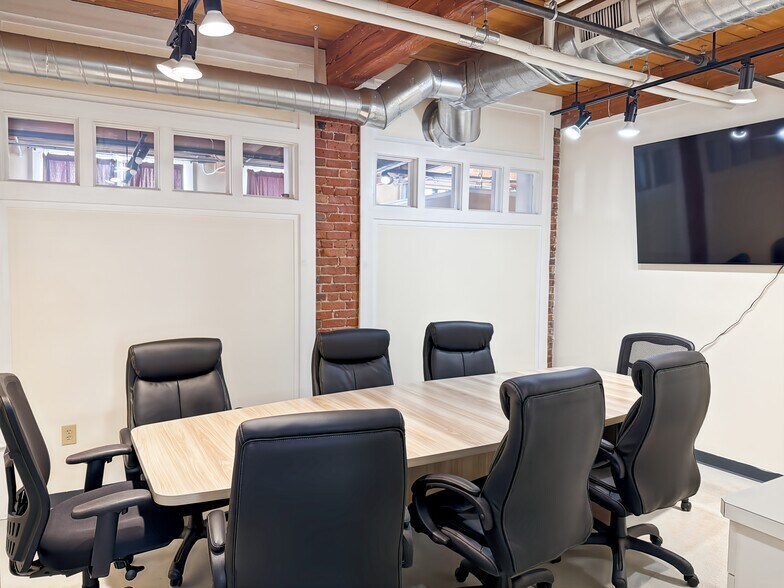 322 W Main St, Tilton, NH à louer - Photo intérieure - Image 3 de 14