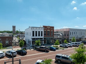 120 W Main St, Denison, TX for lease Building Photo- Image 2 of 28