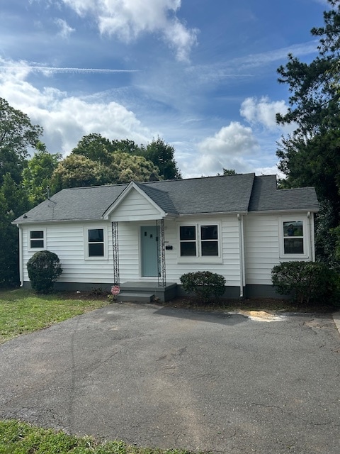 2820 The Plaza, Charlotte, NC for lease Primary Photo- Image 1 of 5