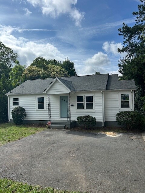 Plus de détails pour 2820 The Plaza, Charlotte, NC - Commerce de détail à vendre