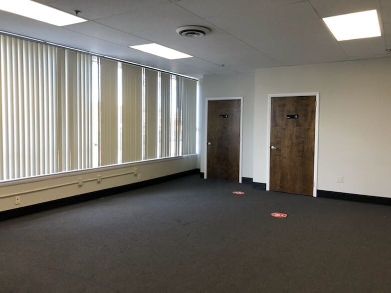 10 Willow St, Moonachie, NJ for sale - Building Photo - Image 2 of 13