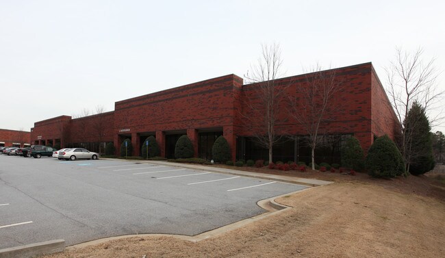 Plus de détails pour 5150 Peachtree Industrial Blvd, Peachtree Corners, GA - Industriel à louer